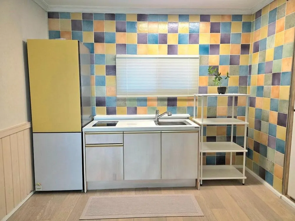 *** Wisma tamu Eulwangri Hana Pension Incheon Korsel