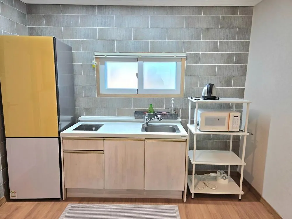 *** Wisma tamu Eulwangri Hana Pension Incheon Korsel